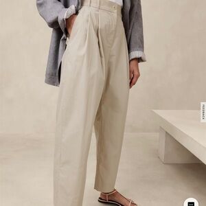 Banana Republic Avila Barrel Leg Pant NWT Size 4